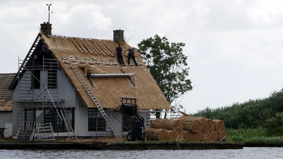Why Your Sarasota Roofing Company Needs SEO: Unlocking New Leads and Roof Reseals!