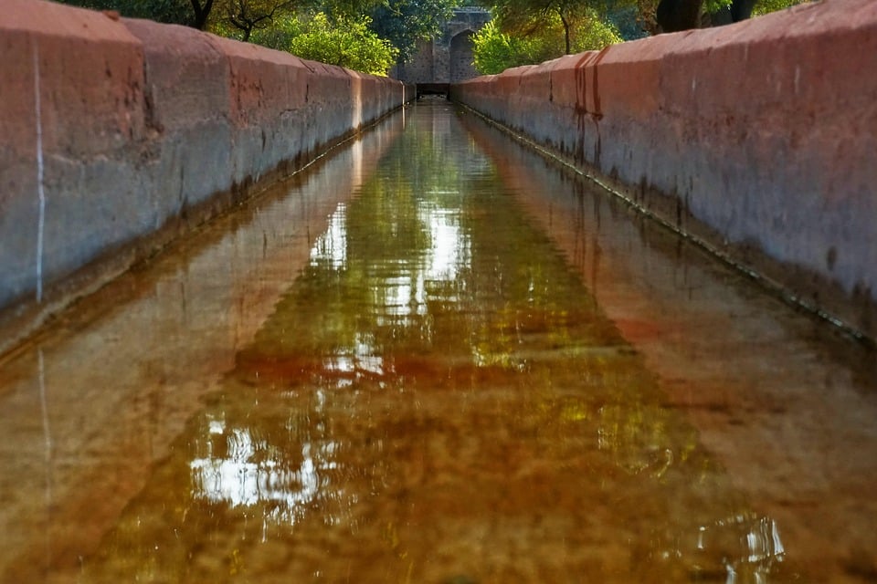 Flooded with Opportunities: Why Sarasota Gutter Cleaners Can't Afford to Ignore PPC Advertising!