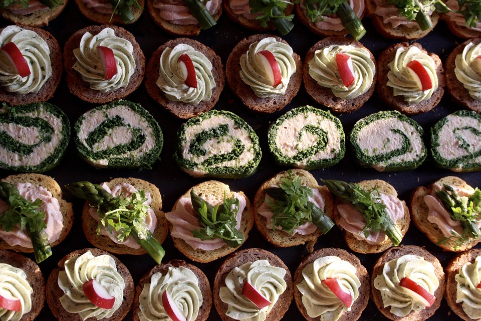 From Plates to Profits: Unlocking the Benefits of PPC for Local Caterers in Bradenton