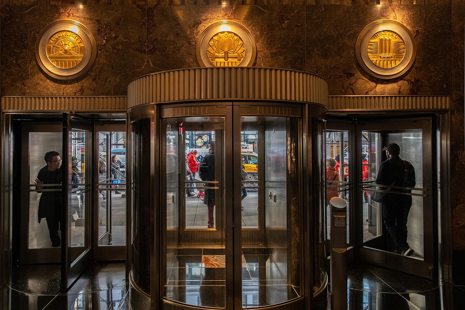 Open New Doors: Harnessing SEO to Drive Traffic to Your Bradenton Door Installation Services