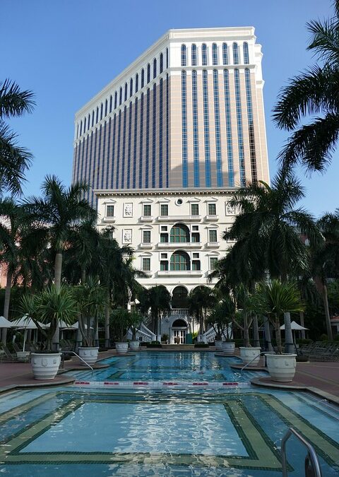 “Count the Waves: Five SEO Tips for Sarasota Pool Cleaning Companies to Attract More Local Clients”