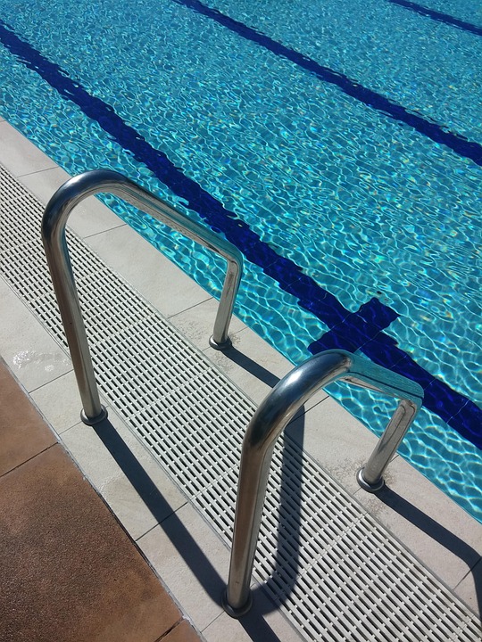 Diving Deep: Why Sarasota Pool Cleaners Need PPC to Stay Ahead of the Competition