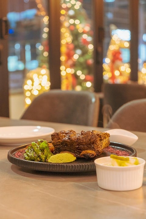 From Service to Sale: 5 Ways PPC Advertising Can Spice Up Your Bradenton Eatery!