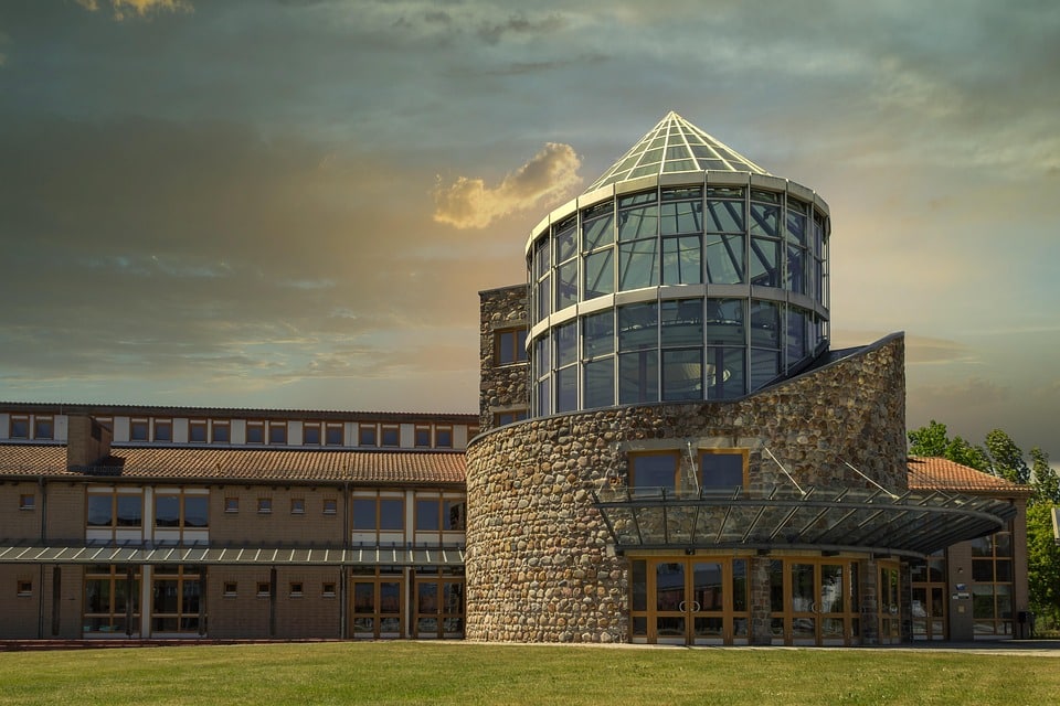 Navigating the SEO Landscape: A Driving School Owner's Guide to Attracting More Students in Sarasota