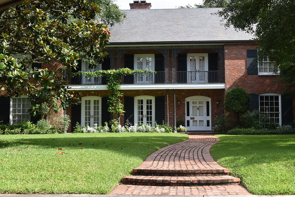 Discover effective SEO tactics that resonate with the Bradenton community and boost your clientele.