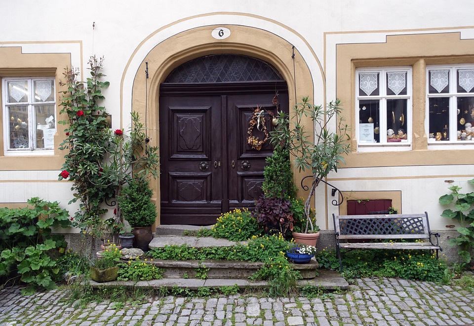 PPC 101 for Bradenton House Cleaners: Turn Clicks into Clients with Effective Online Ads!