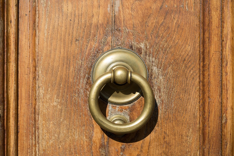 Sarasota’s Secret Weapon: Why Local Garage Door Repair Businesses Need a Smart PPC Strategy