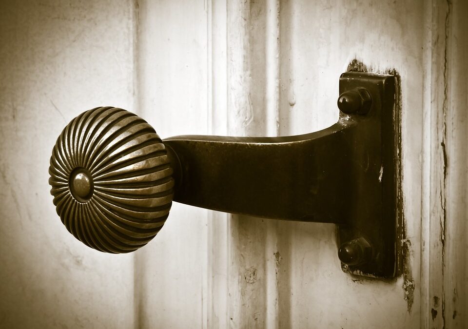 The Key to Local Visibility: SEO Tips for Garage Door Repair Companies in Bradenton